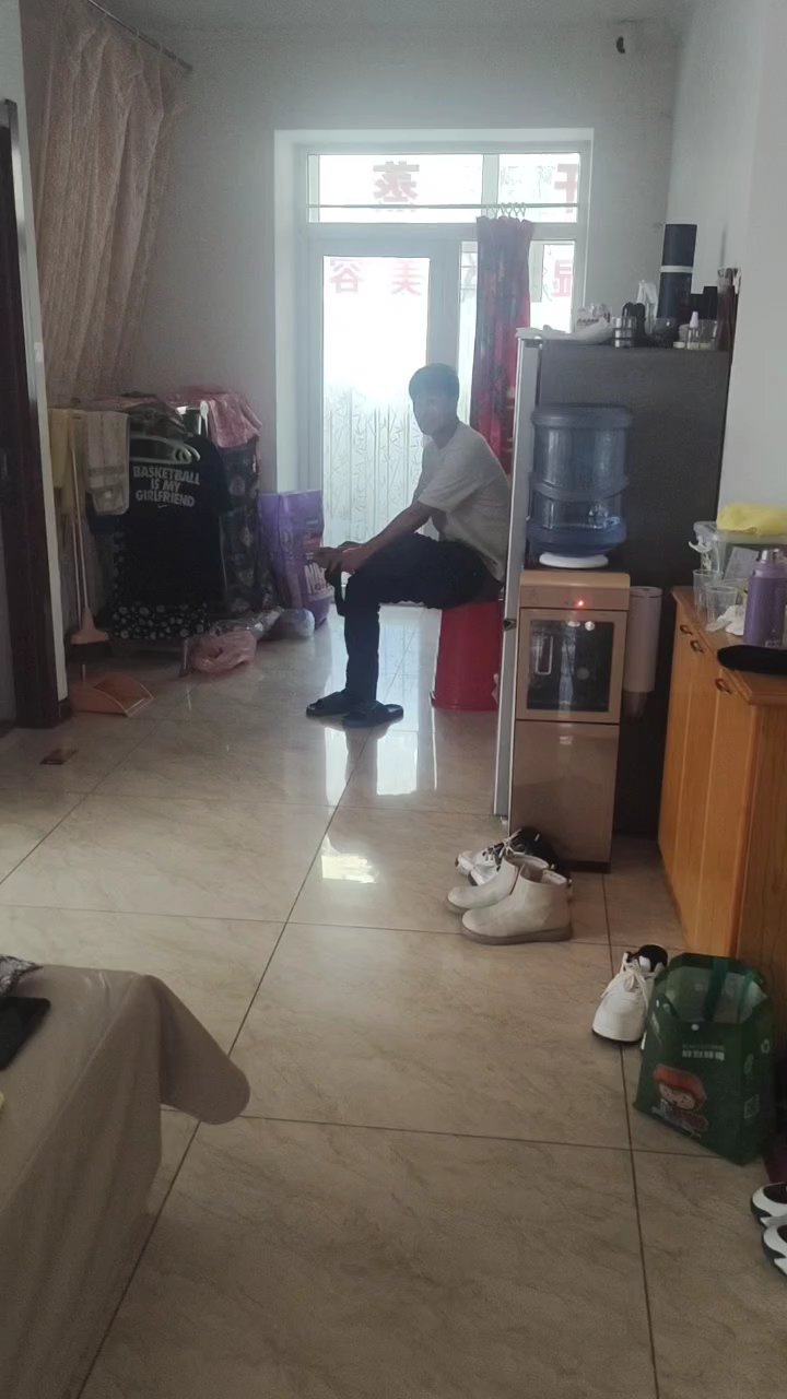 远红外汗蒸养生馆是集休闲与养生为一体的场所,利用远红外线技术
