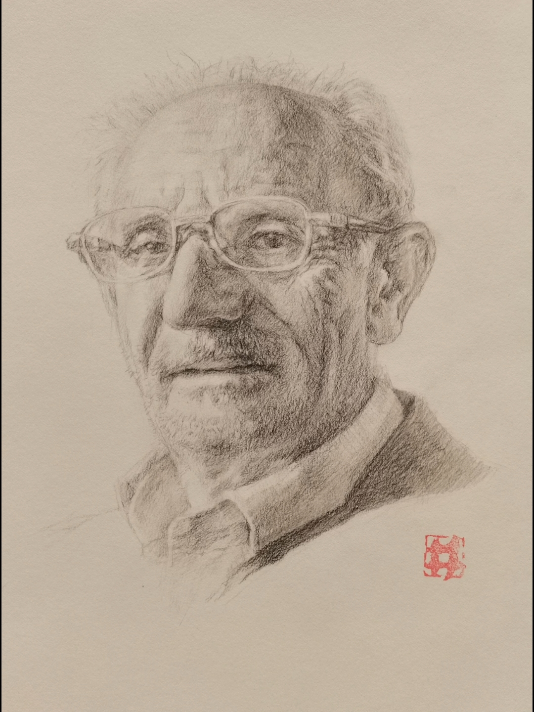 戴眼镜老人素描头像