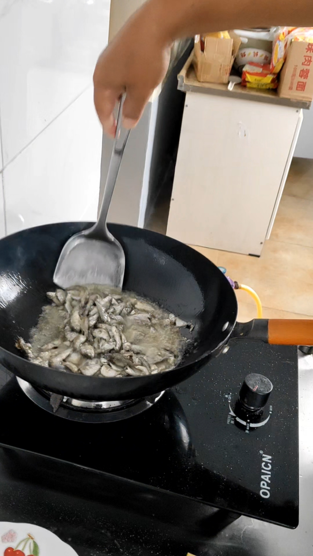 东北小鱼炸酱!老宫下厨房。