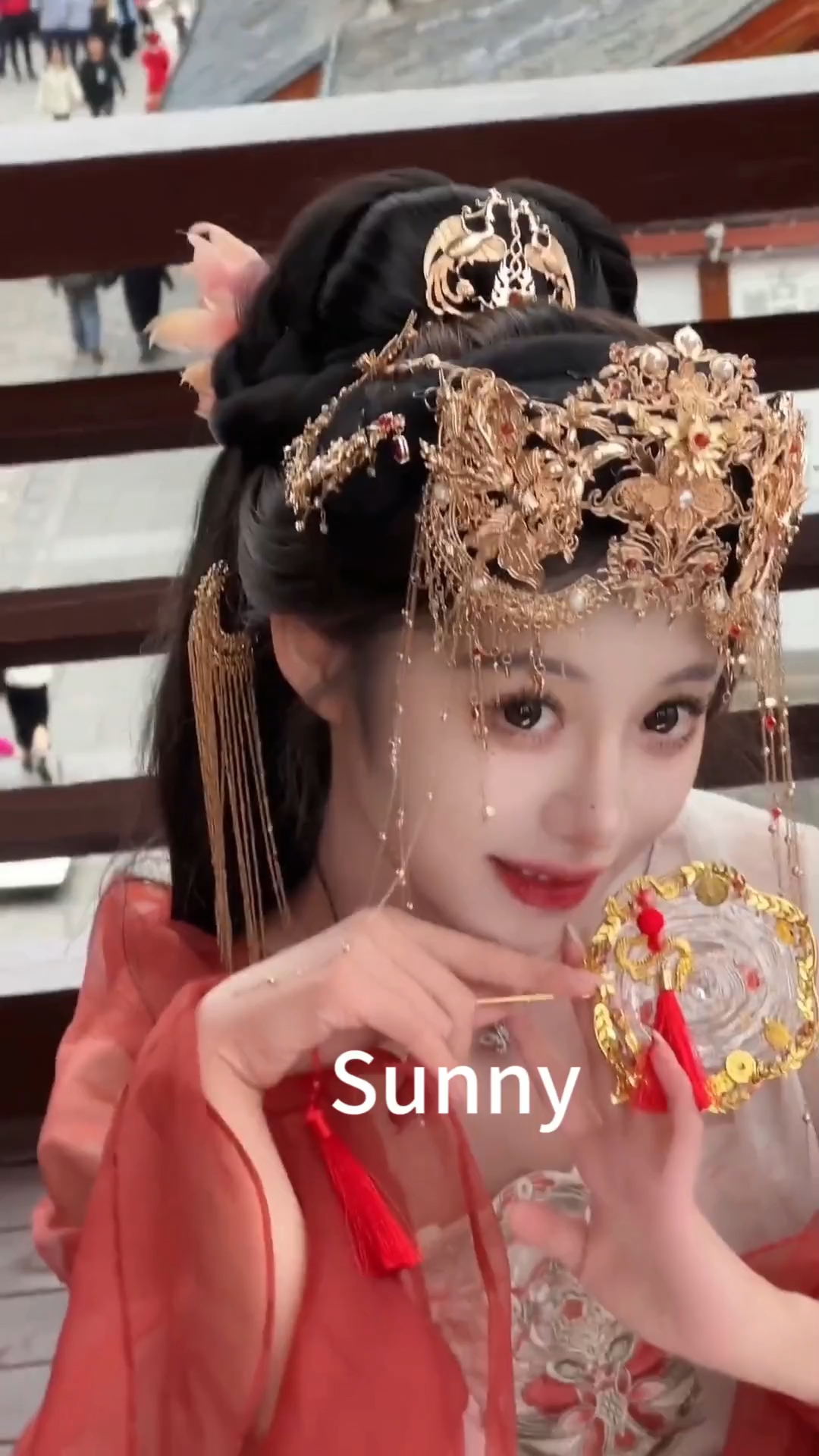 现在站在你面前的是sunny，身高168，比龙虾海漂亮