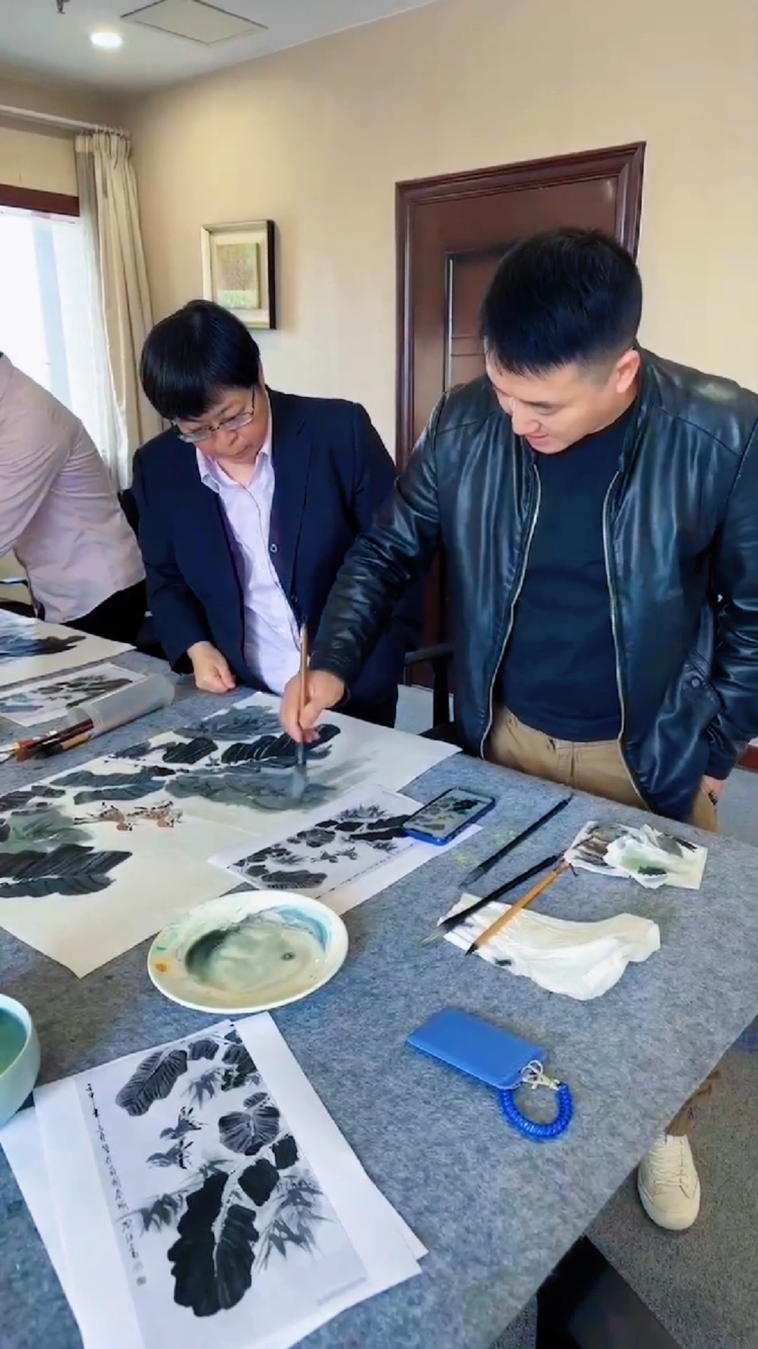 当代书画家徐骥小徐悲鸿成人国画课堂!传承中华文化!
