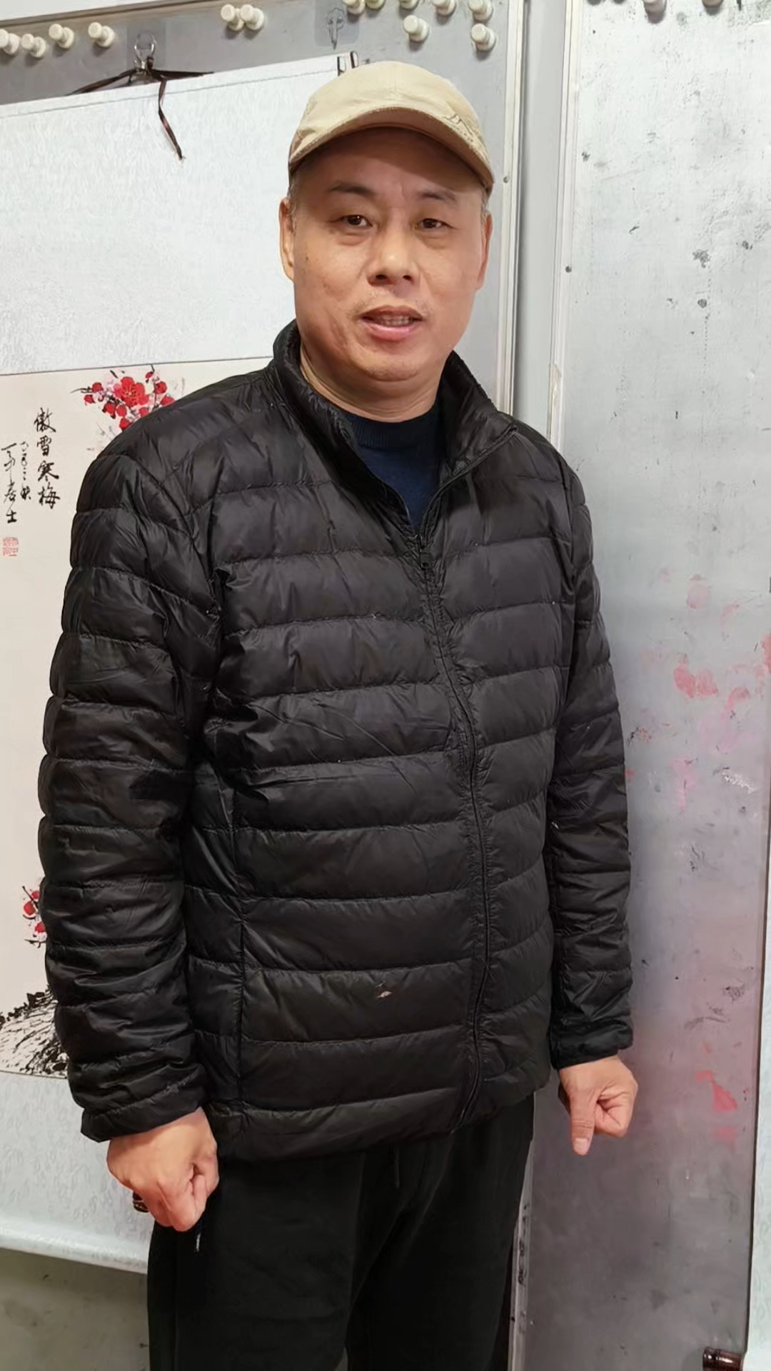 天中居士画一幅大红公鸡,看看效果咋样#国画作品#国画大吉图