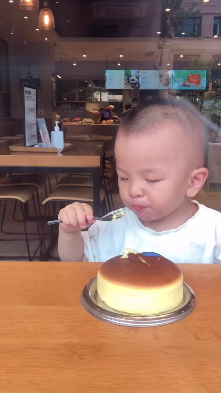宝宝多大可以吃蛋糕?吃蛋糕要注意什么