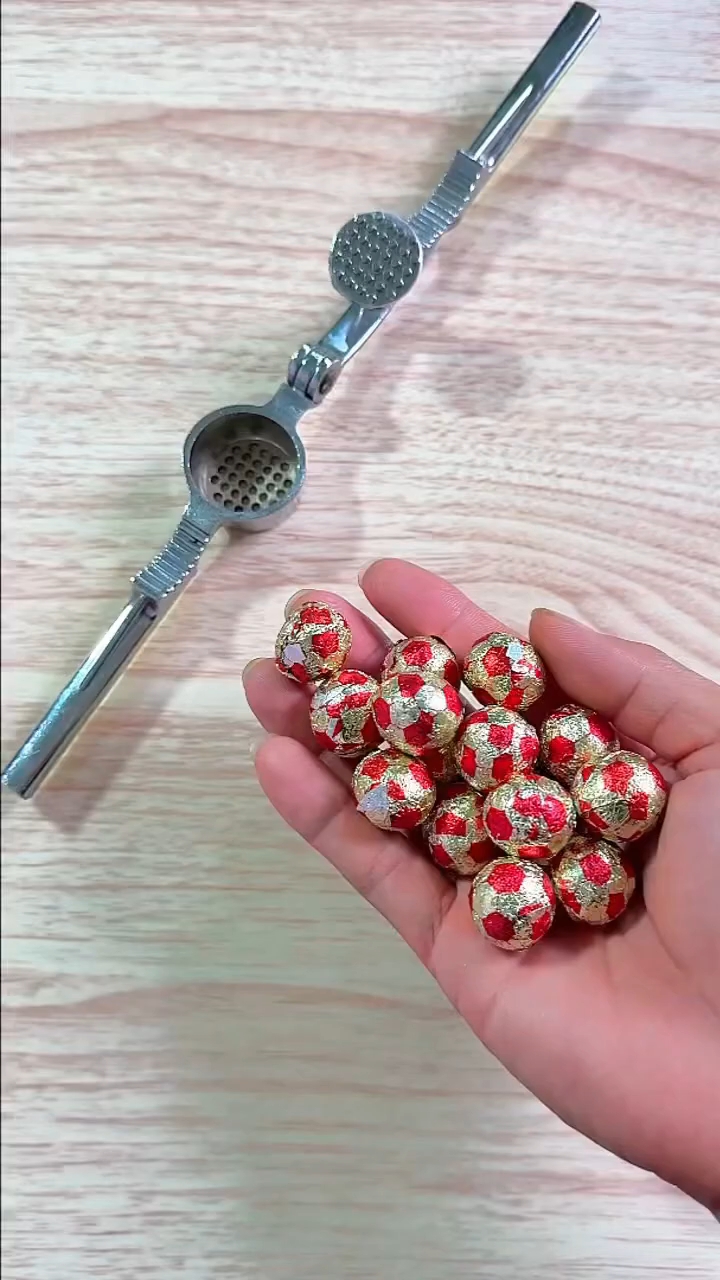足球巧克力糖果