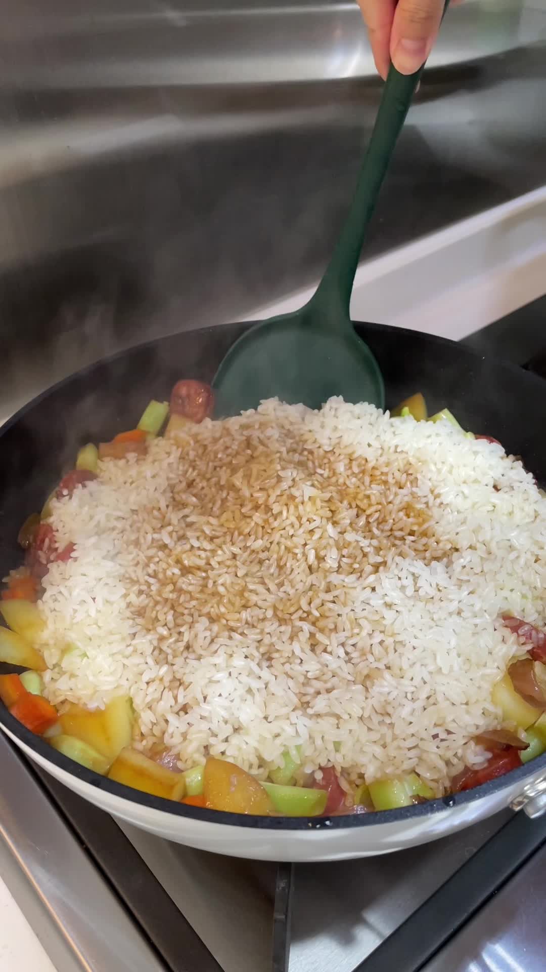 土豆豆角焖饭,嘎嘎香嘎嘎好吃