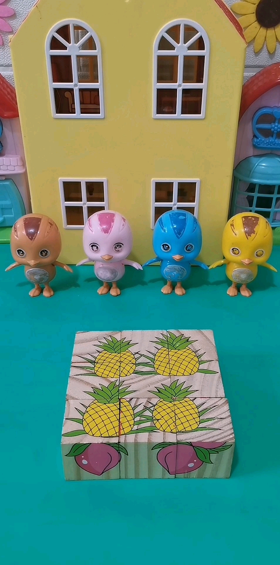 萌鸡小队玩拼图