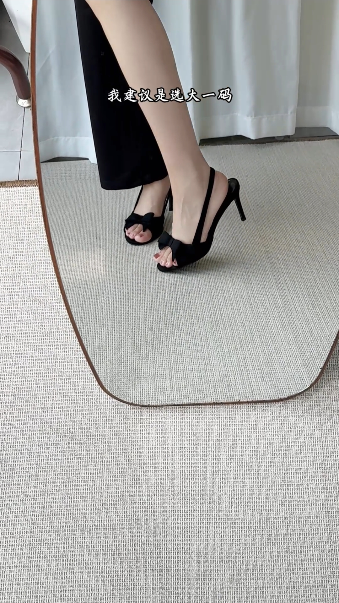 黑色八公分蝴蝶结绒面高跟凉鞋!