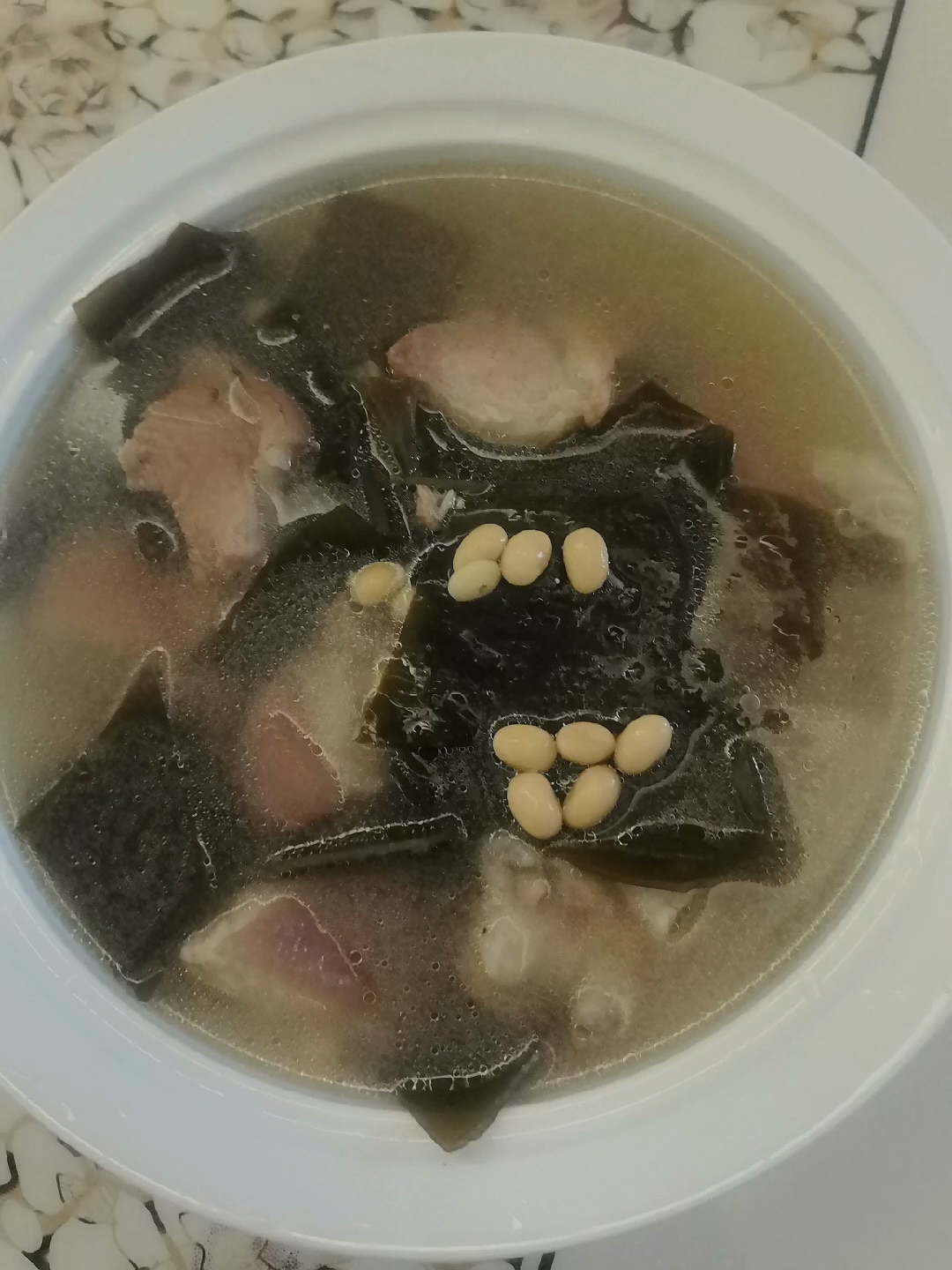 海带黄豆猪蹄汤