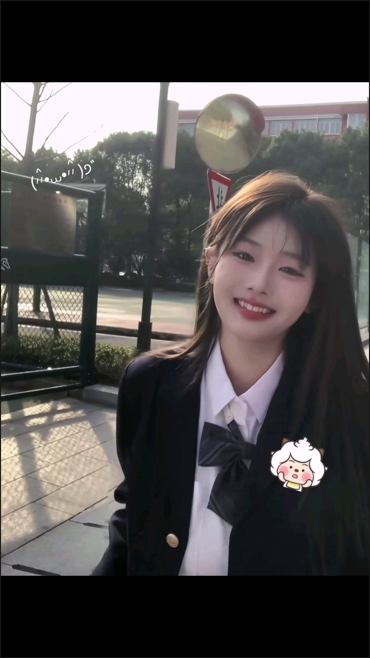 怎么摆了只小蛋糕呀@桐桐就酱A