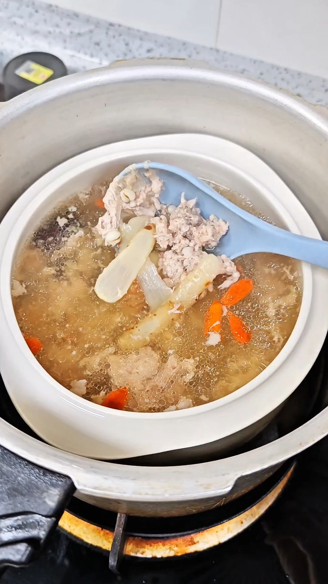 经常待在空调室的一定要多喝这个#瘦肉汤 今天给不喜欢吃蔬菜的