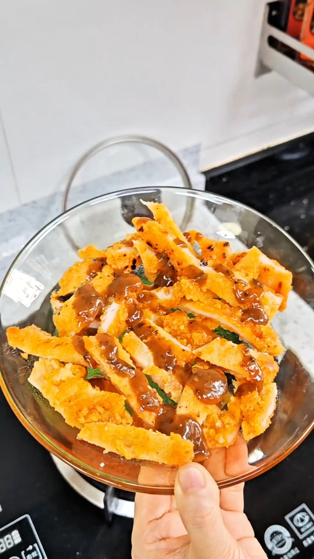 广东非常有名的药膳胡椒鸡脚汤 特别适合待在空调房的姐妹 