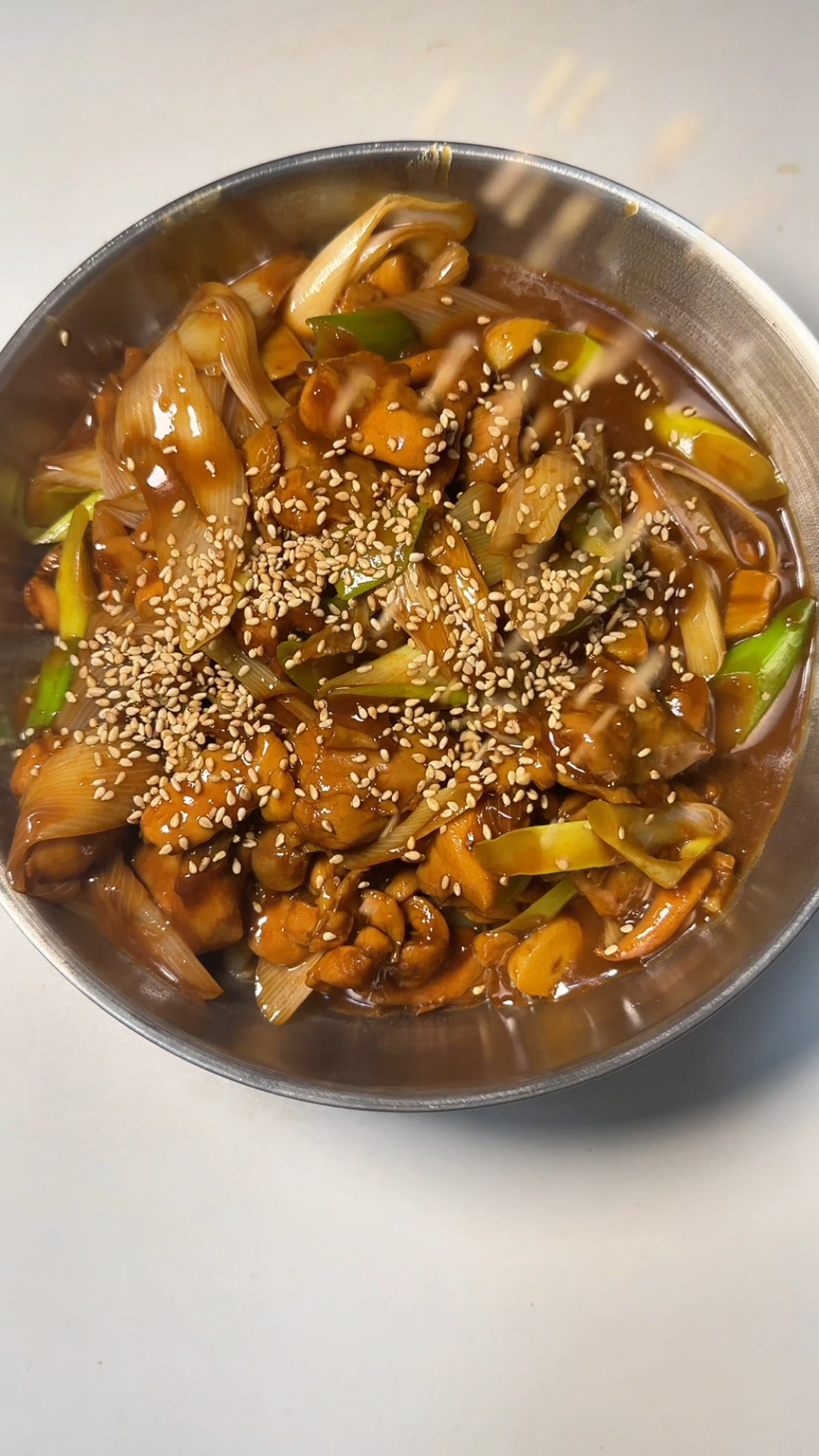 沉浸式拌面之葱烧鸡腿肉