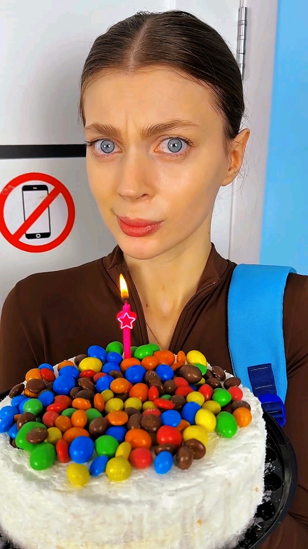 如果你把手机藏在蛋糕里?