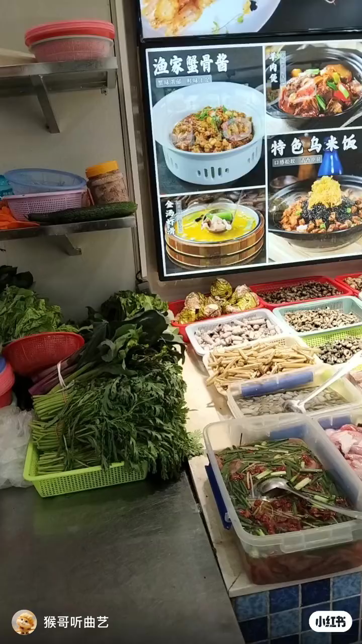 下馆子，整几个硬菜，喝点小酒，微醺，享受人生，嗨皮
