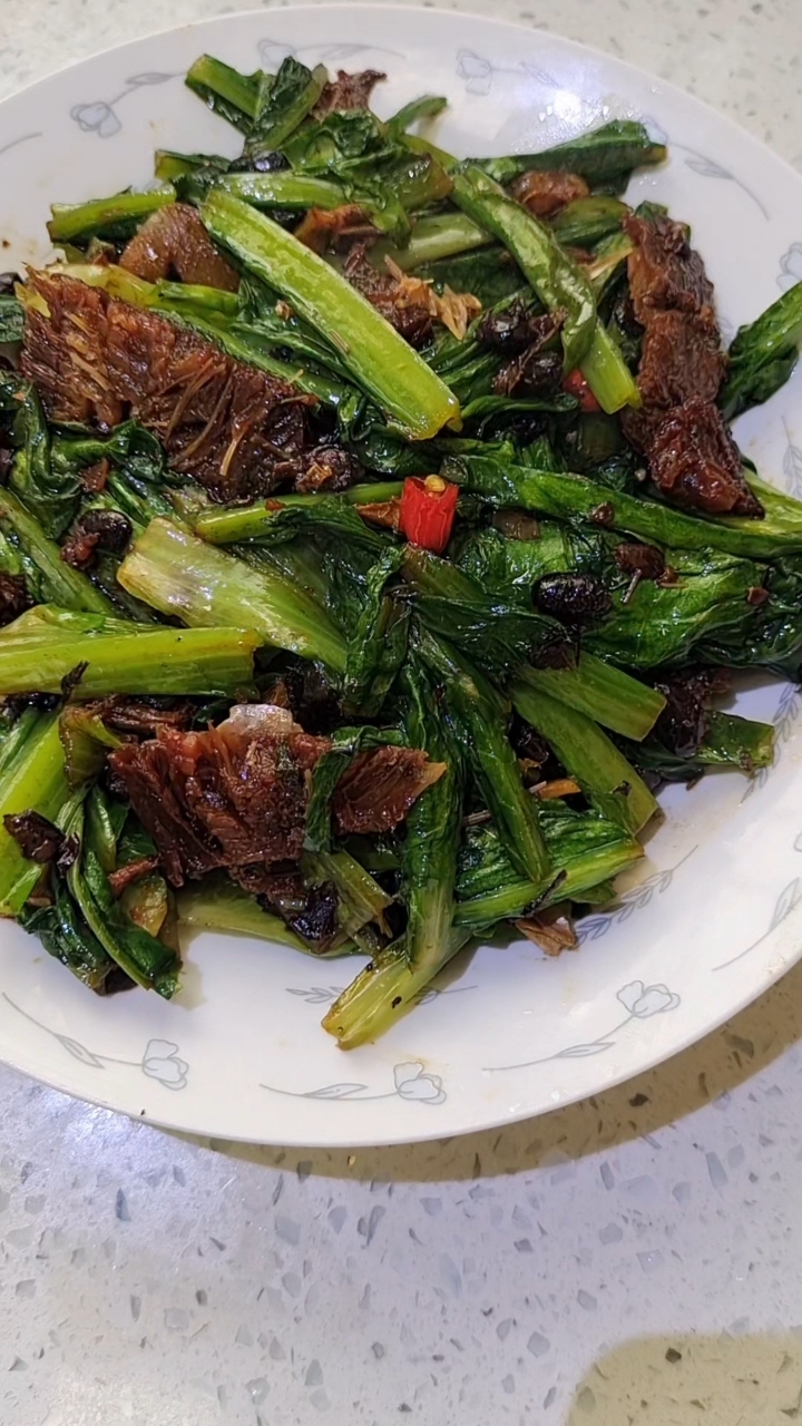豆豉鲮鱼油麦菜,自己做的就是好吃