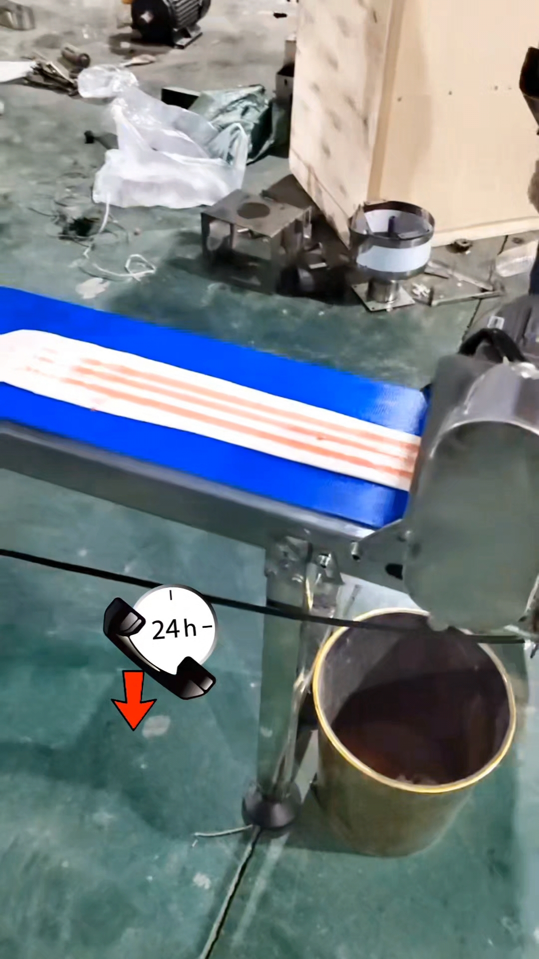 小型烧饼机现场演示,面团入机秒成型,金黄酥脆香气飘烧饼