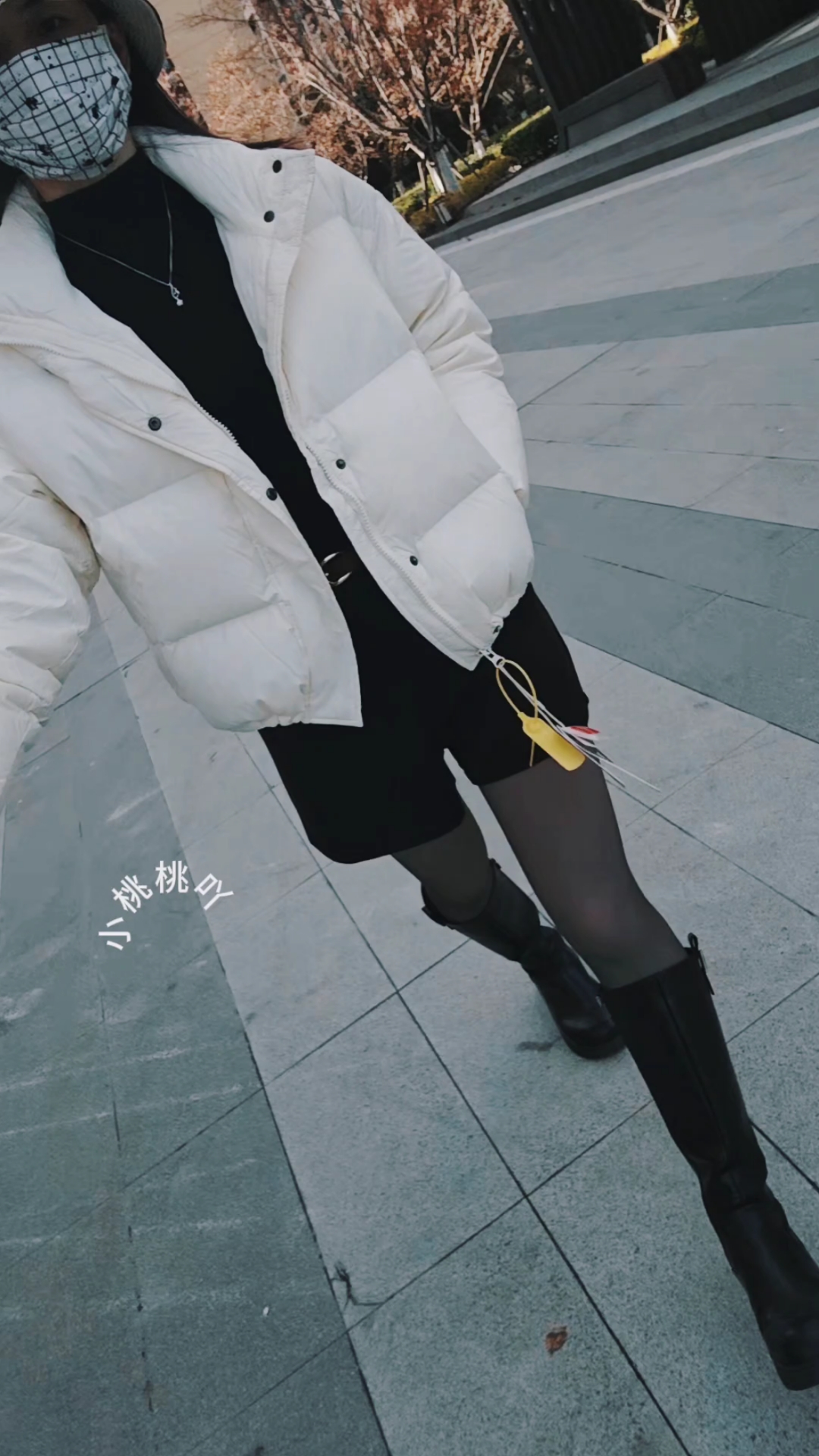 白鸭绒羽绒服短款外套面包服女款外套