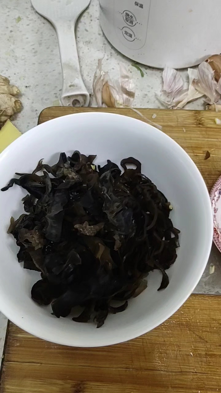 鱼香肉丝的做法参考