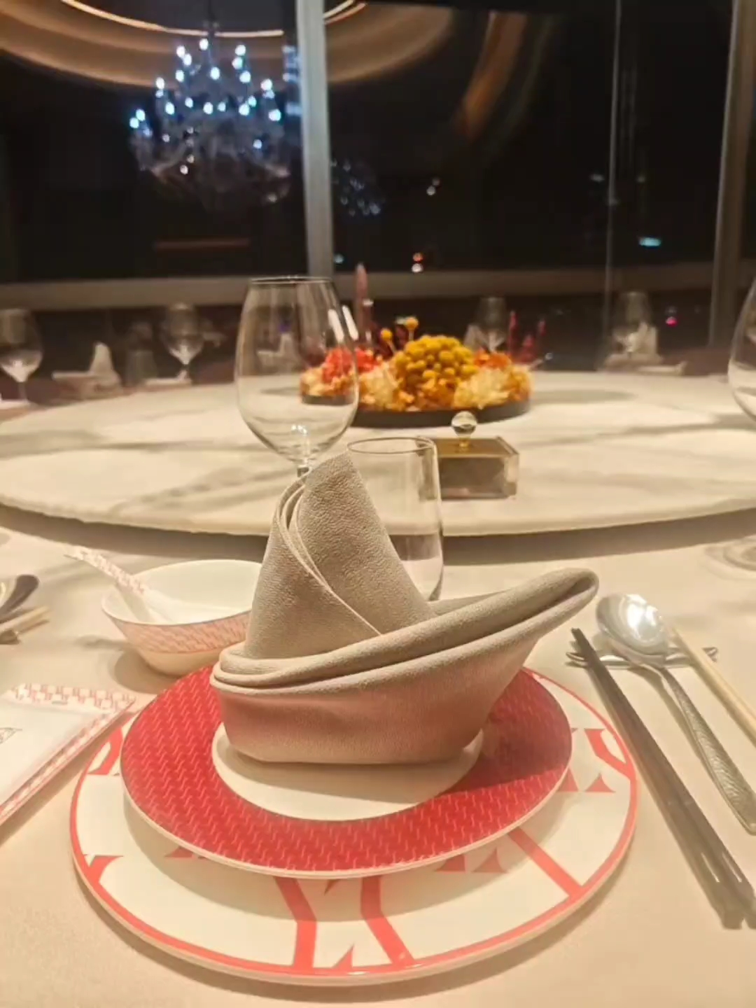 陆家嘴本帮菜排名第二的圆苑味道可以的服务也很棒!