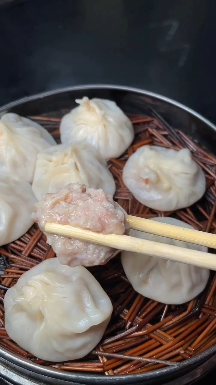 全南昌顶好吃的灌汤小笼包