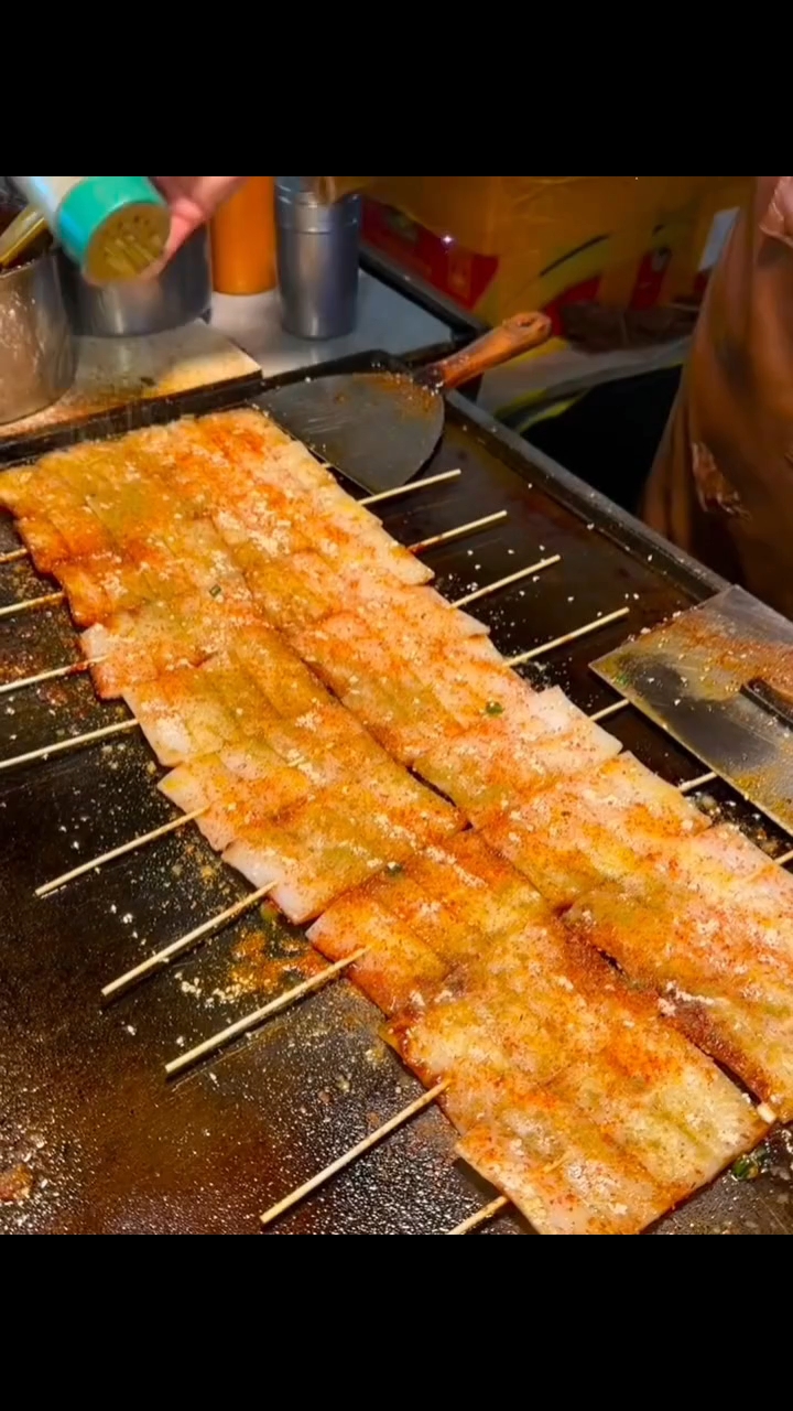 吃不吃兰州一块钱一串的铁板年糕