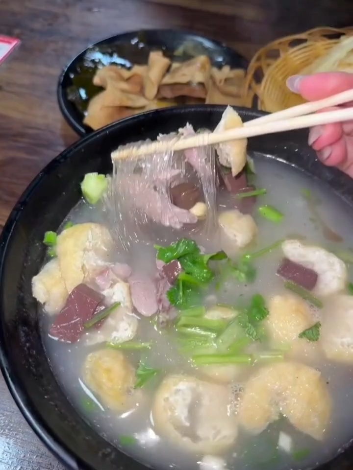 济宁最爱的一家鸭血粉丝汤