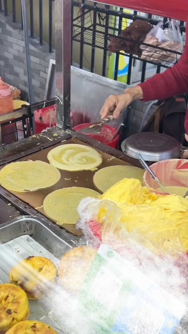 藏在陆丰东海路边摊的鸡蛋饼