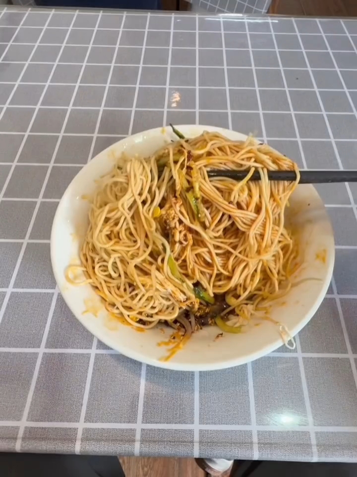 南通|夏天肯定缺不了一碗鸡丝凉面