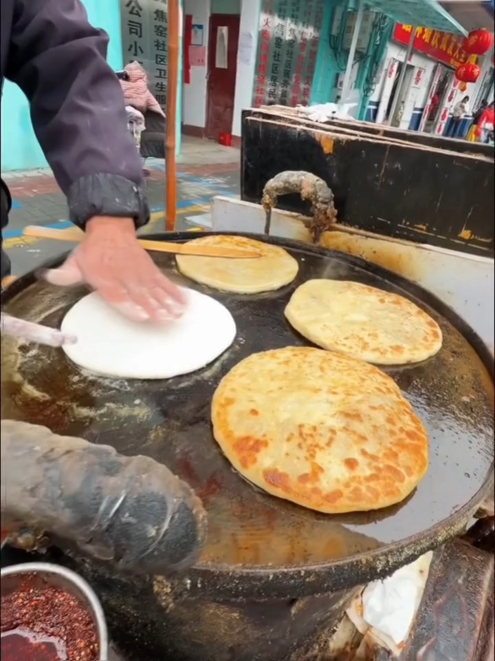 吃不吃邯郸和平路上的大名肉饼