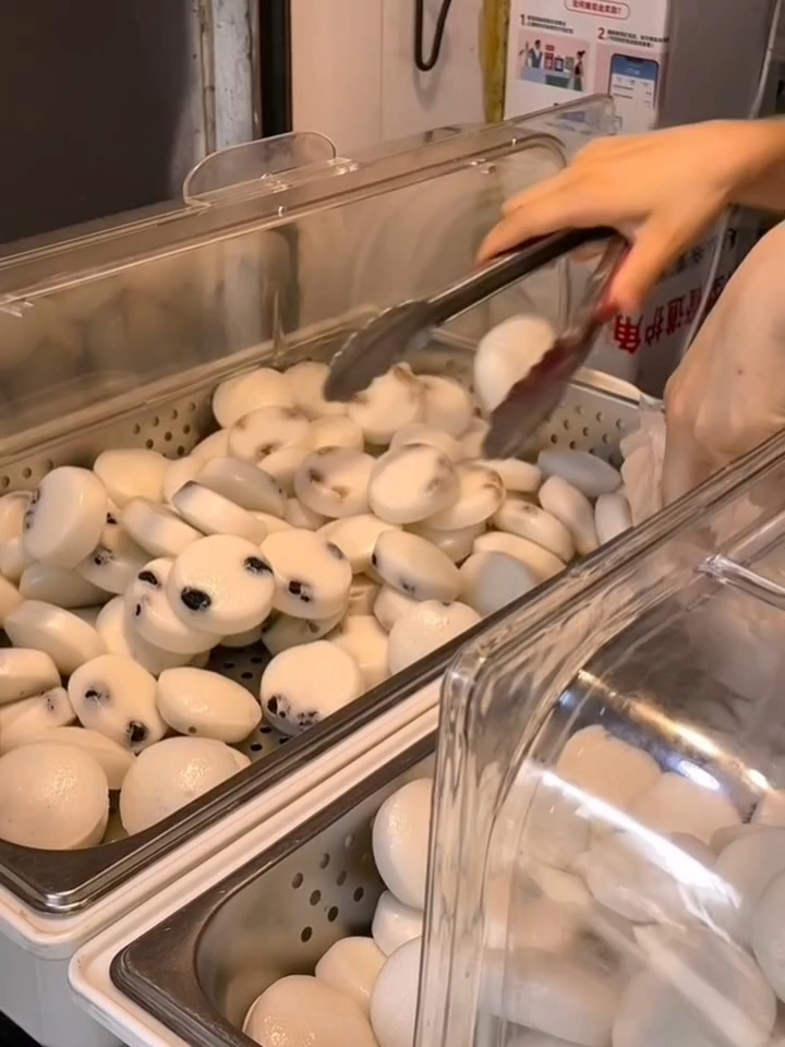 谁能拒绝DuangDuang的水晶米糕啊啊