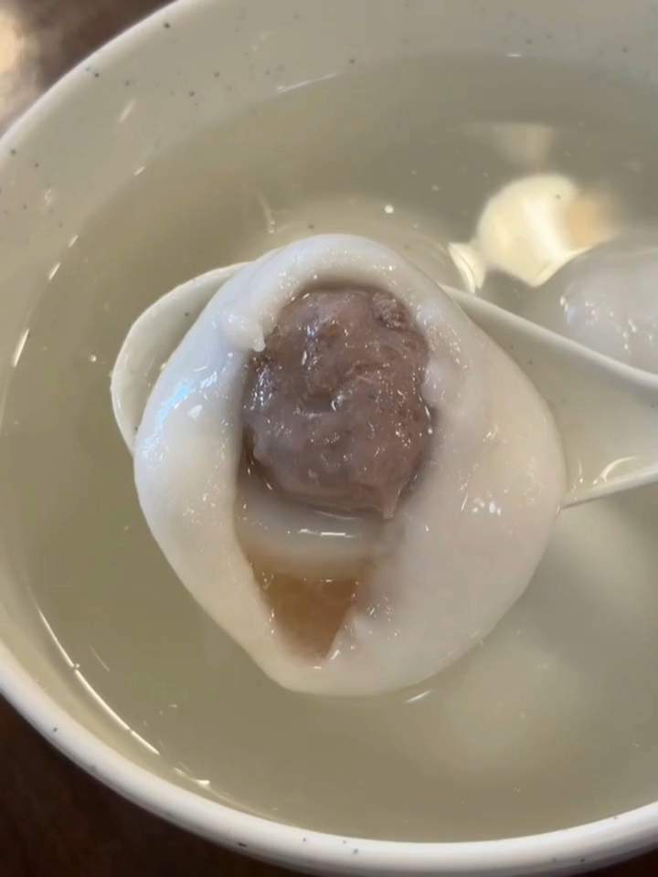 请教下上海人!你们都吃肉汤圆???