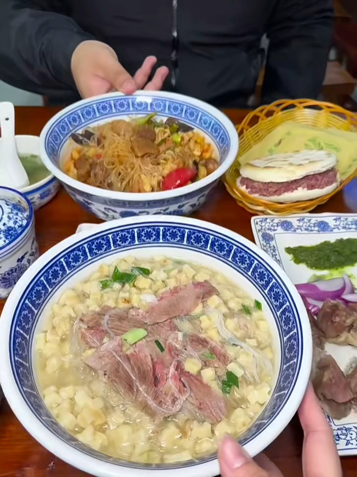 在平顶山也能吃到来自西安的羊肉泡馍了