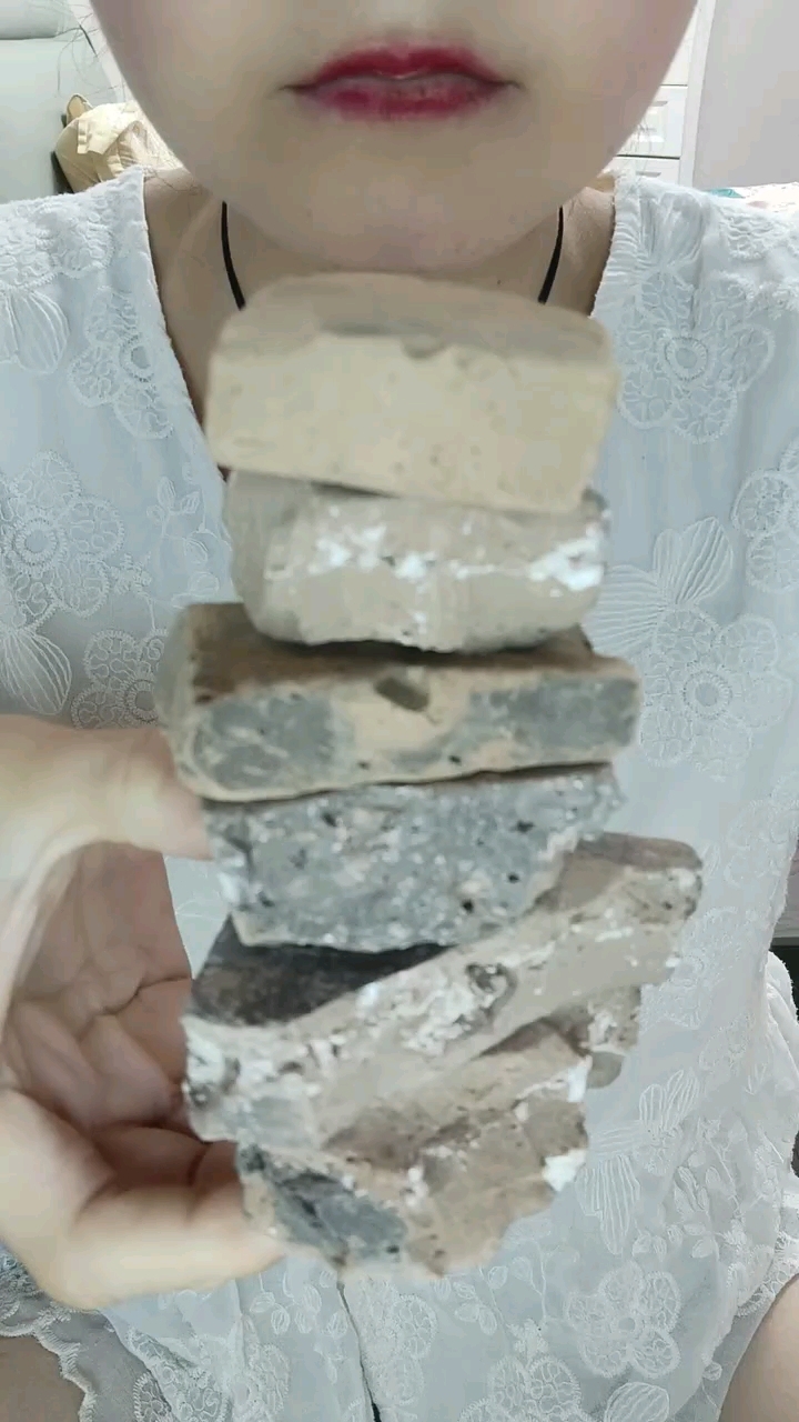 巧克力大板#咀嚼声 #纯冰 #声控嘎嘣脆 #吃冰