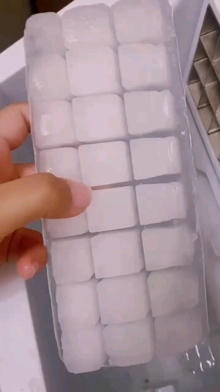 整板白酥奶茶冰