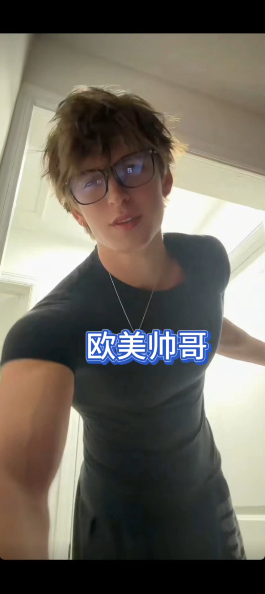 #欧美帅哥# #高颜值男生# #肌肉男神出没# #健身健美# #肌肉男的日常#
