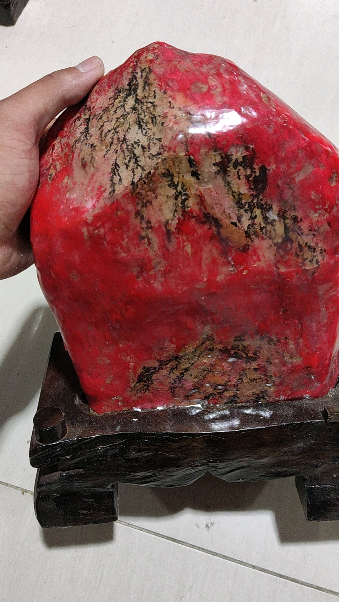 大家都说是鸡血石。