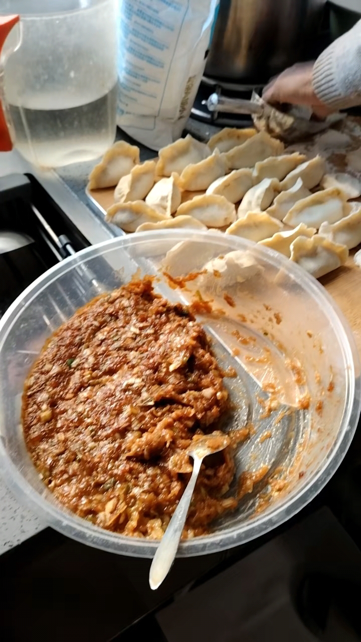 冬至包饺子了