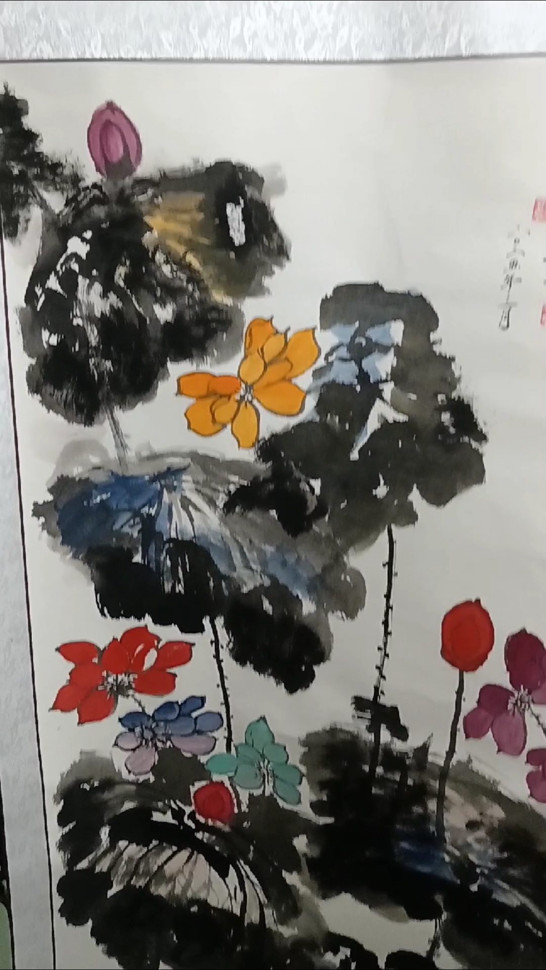 刘龙梅画家原创荷花金鱼大作高2公尺,宽80厘米具有较高收藏价