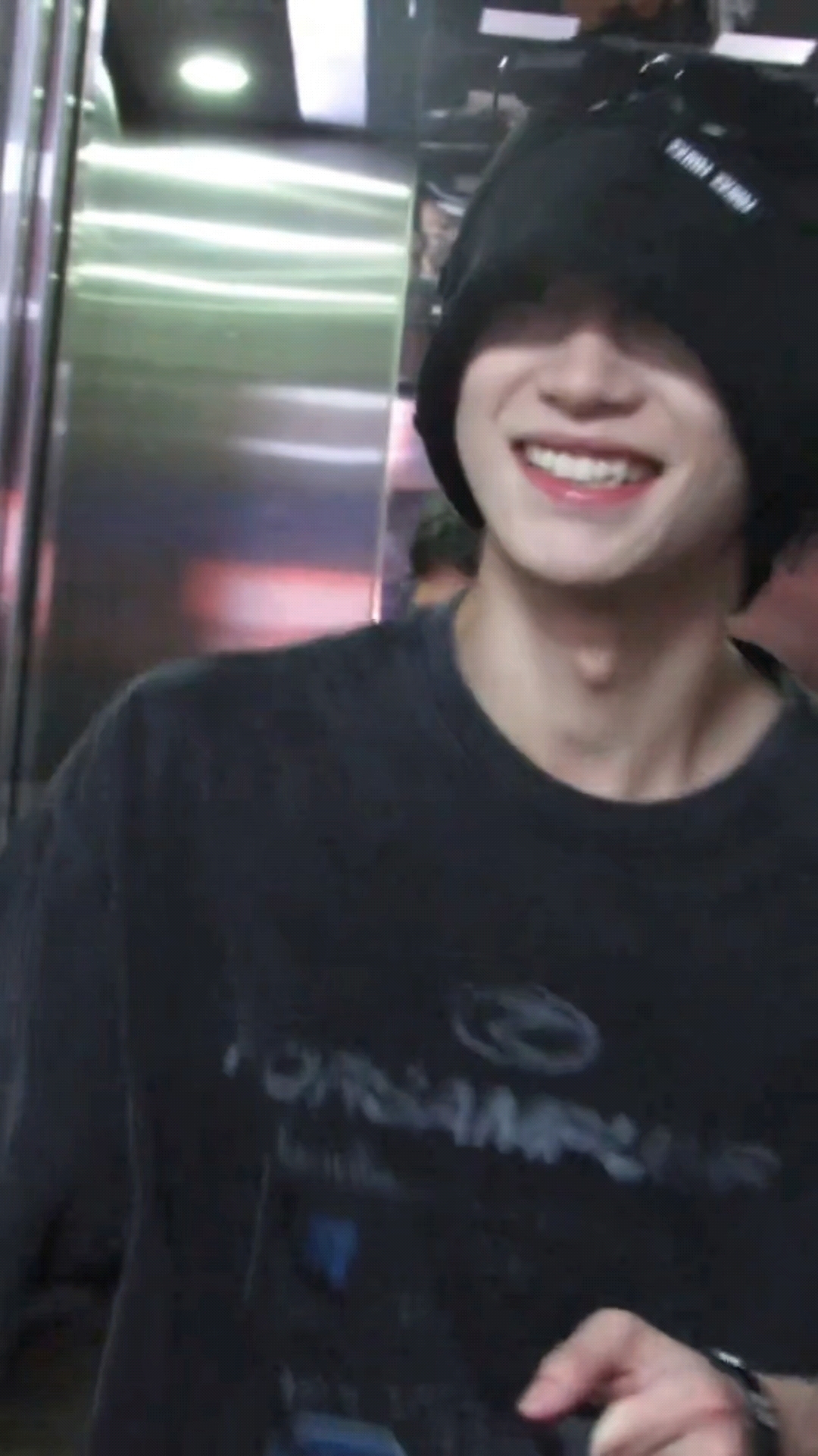 梓渝粉“换头像”示威：澄清+开工+心理辅道，一个不能少！