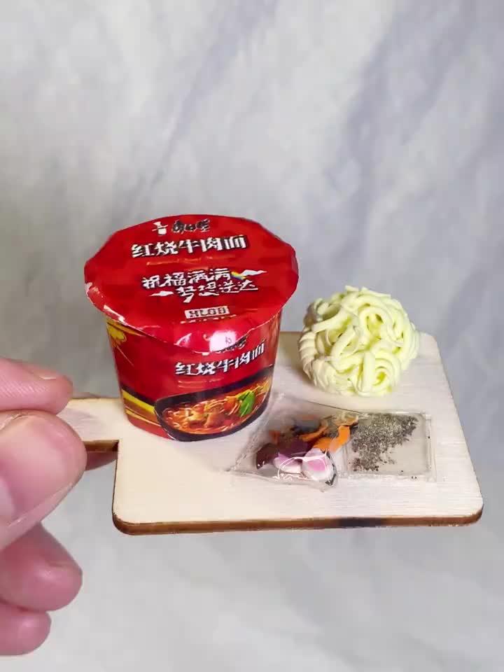粘土 | 微缩 | 迷你红色牛肉面制作教程