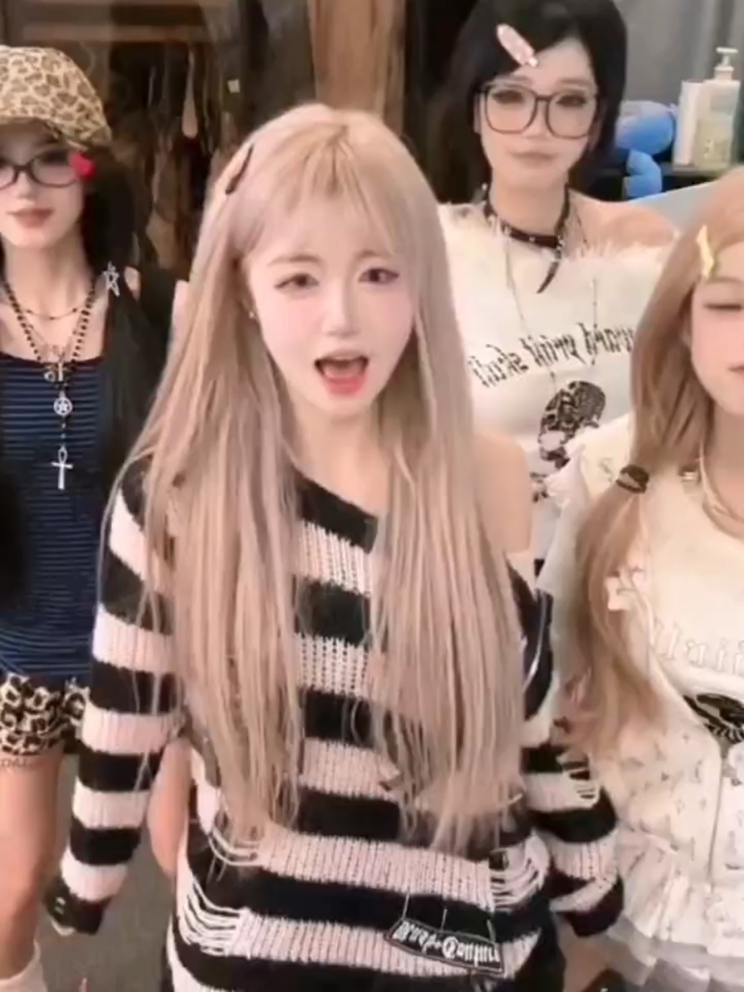 来拍一个@桐桐就酱