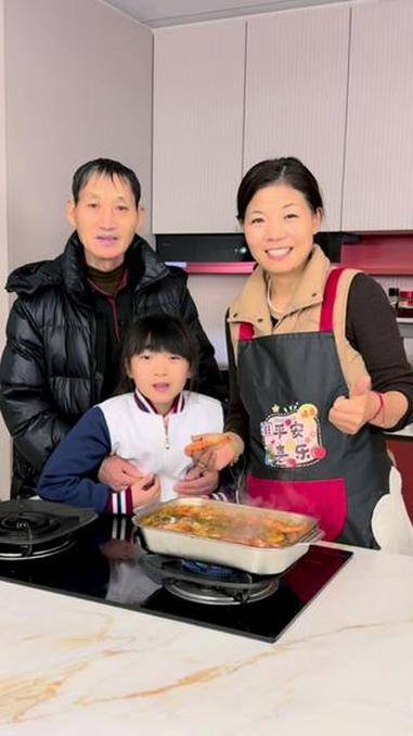姐妹们看我今天做的烤鱼有没有食欲，哇好香 #美食 #记录真实生活 #日常