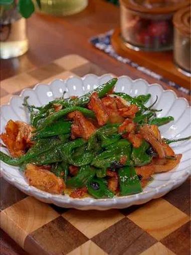 辣椒炒肉到底是吃辣椒还是吃肉呢 樟树港辣椒炒肉 美食教程