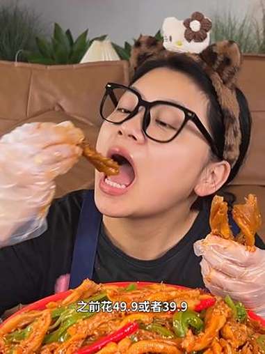 >之前嫌贵的学生弟弟妹妹，这次你们喜欢的贡菜鸭掌加量还折上折了！错过真的拍大腿！椒麻双脆 