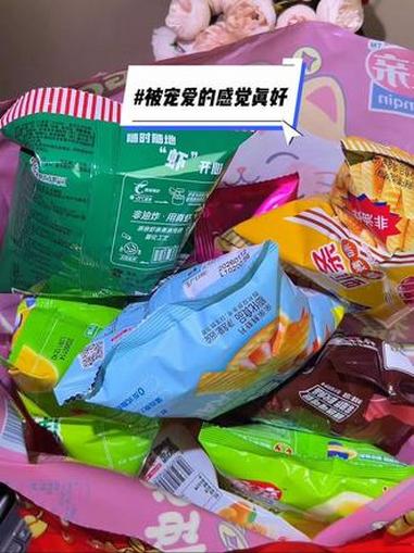 你只要吃过一次非油炸的亲亲虾条，就不会想吃其他科技虾条了#虾条 #亲亲虾条 #追剧小零食 