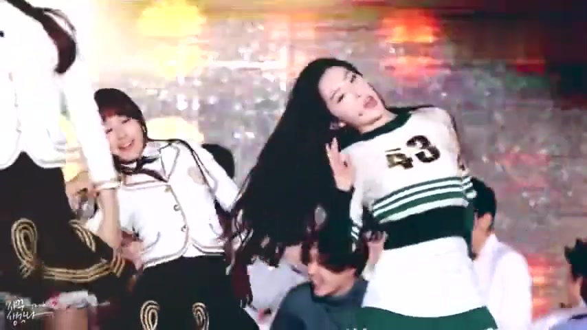 [图]Got7 WINNER Red Velvet - Moves Like Jagger 特别