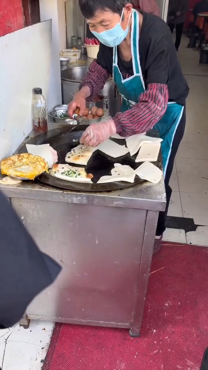 假期终于吃上了猪油年糕包油条