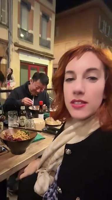 法国老婆带两个老外在法国图卢兹吃中餐!幽默 法国人 中餐 外国人说中文 歪果仁