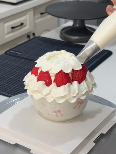 蛋糕 生日蛋糕 草莓碗蛋糕 草莓蛋糕 圣诞节蛋糕 视频同款左下角