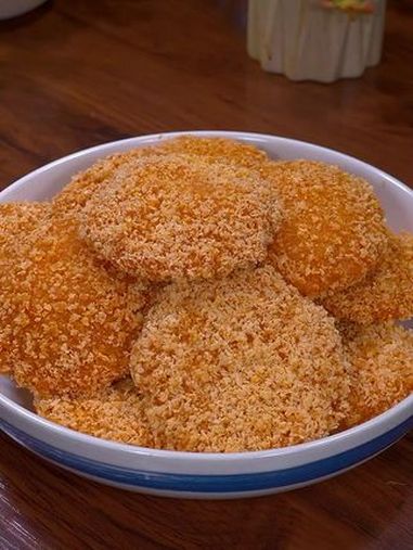 香蕉派 香蕉派做法,酥脆爽口,咬一下满口爆浆,太好吃了 香蕉派